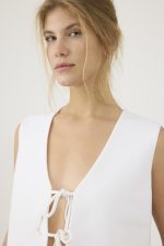 וסט סרוג קשירה