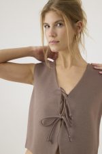 ⁦וסט סרוג קשירה⁩ – תמונה ⁦3⁩