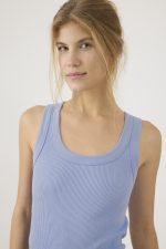 ⁦גופיית סימלס⁩ – תמונה ⁦2⁩