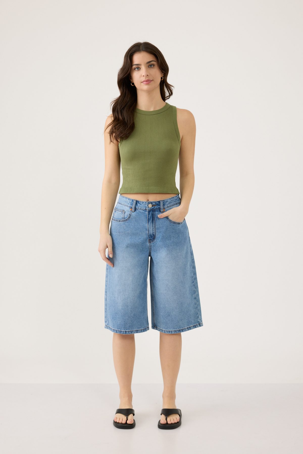 ⁦ברמודה ג'ינס⁩ – תמונה ⁦3⁩