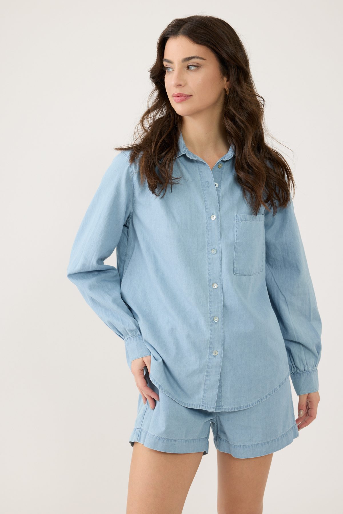 ⁦מכנס ג'ינס קצר⁩ – תמונה ⁦2⁩