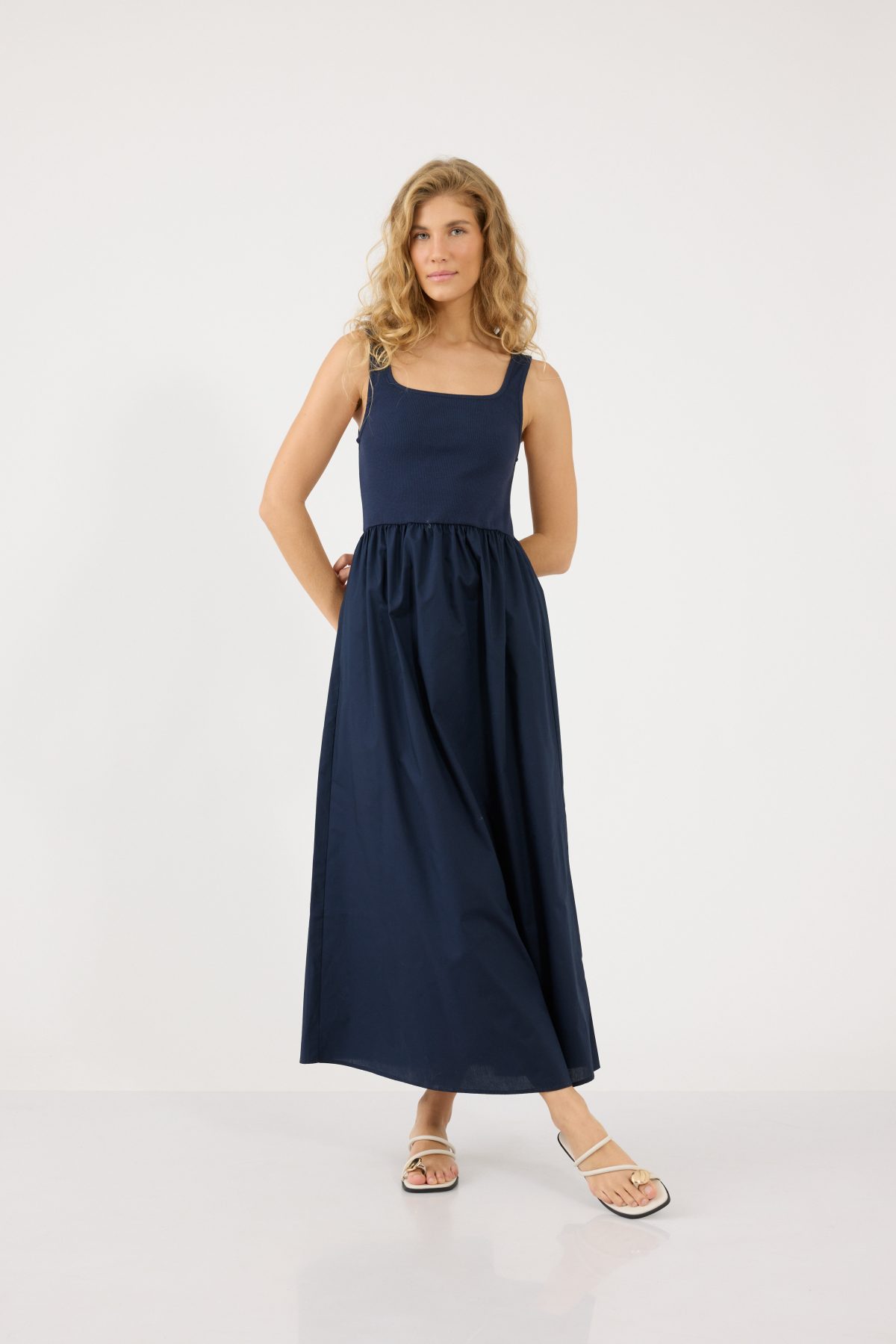 ⁦שמלת מקסי⁩ – תמונה ⁦4⁩