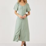 שמלה עם כפתרה