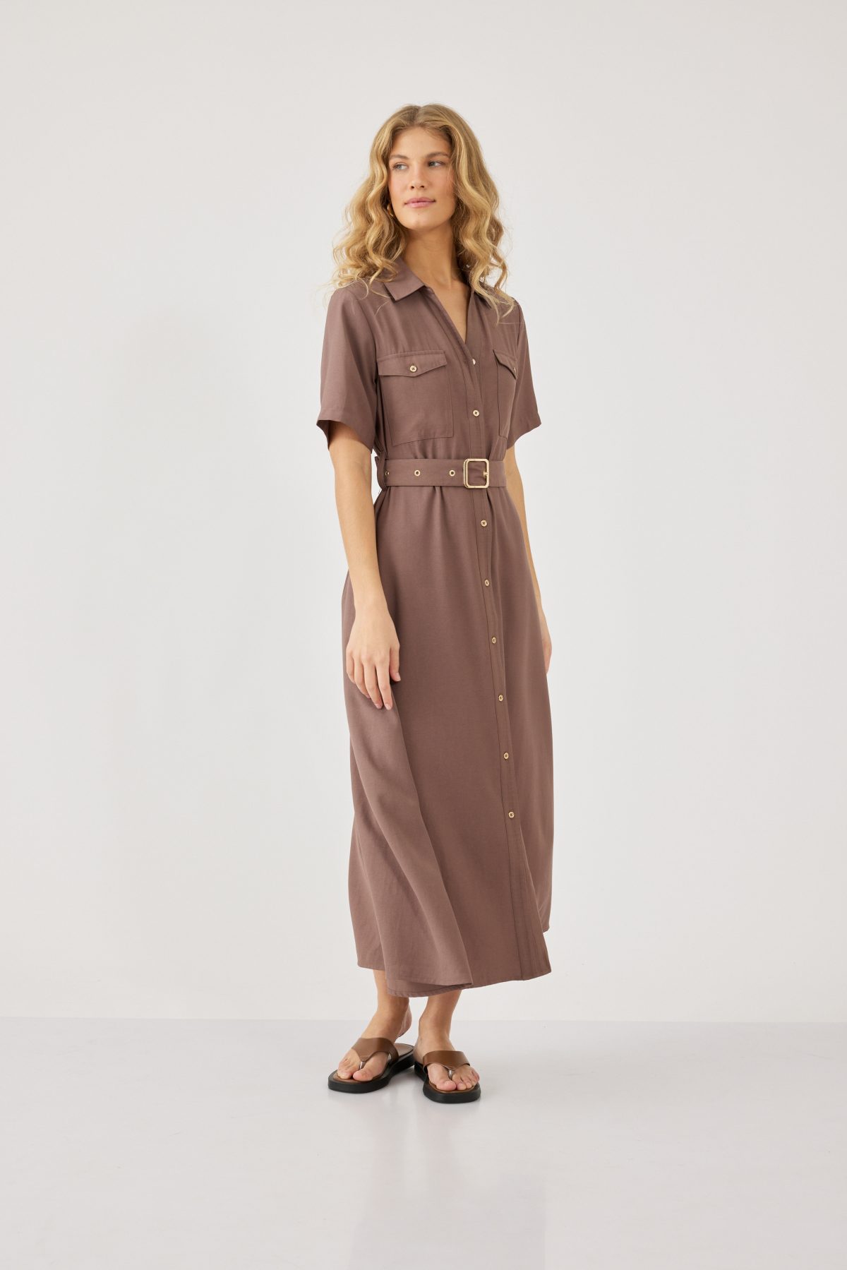 ⁦שמלת מקסי מכופתרת⁩ – תמונה ⁦4⁩