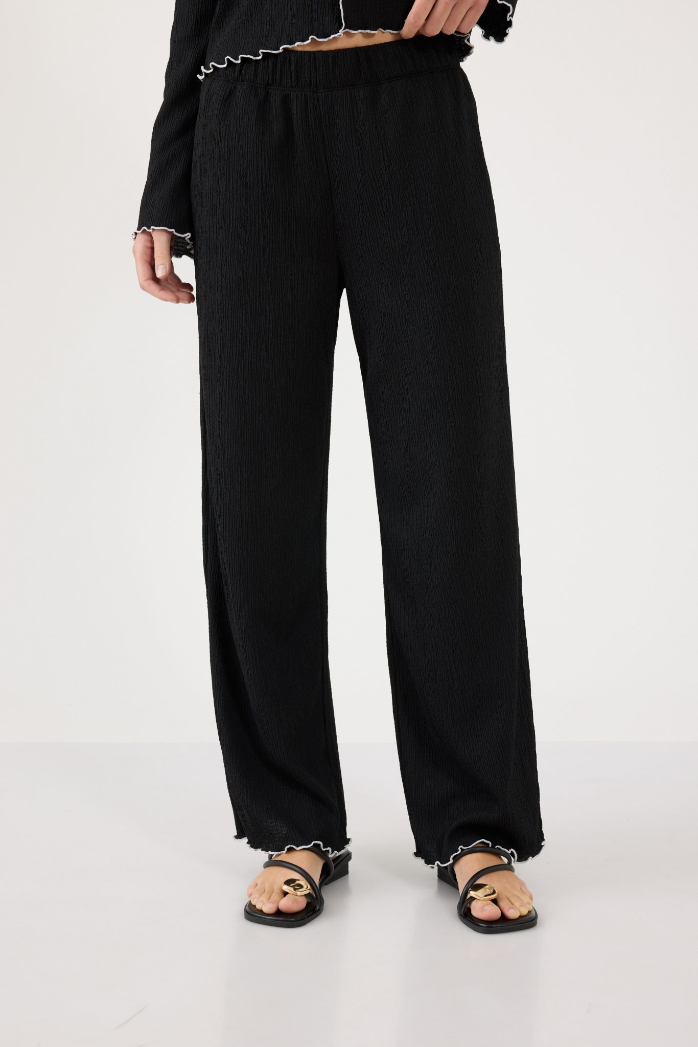 מכנסיים סרוגים מכנסיים סרוגים