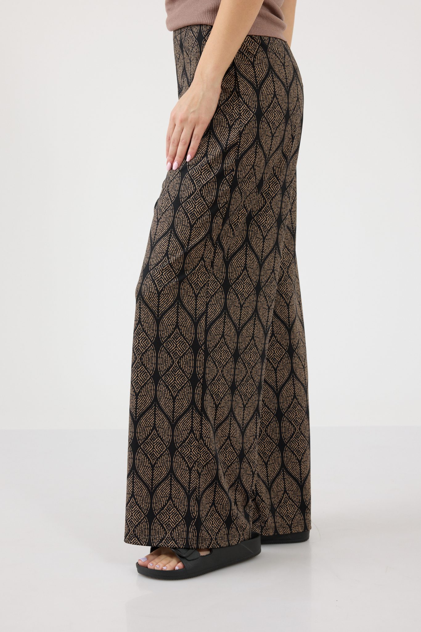 12663702_4 מכנס מודפס סרוג – תמונה 1