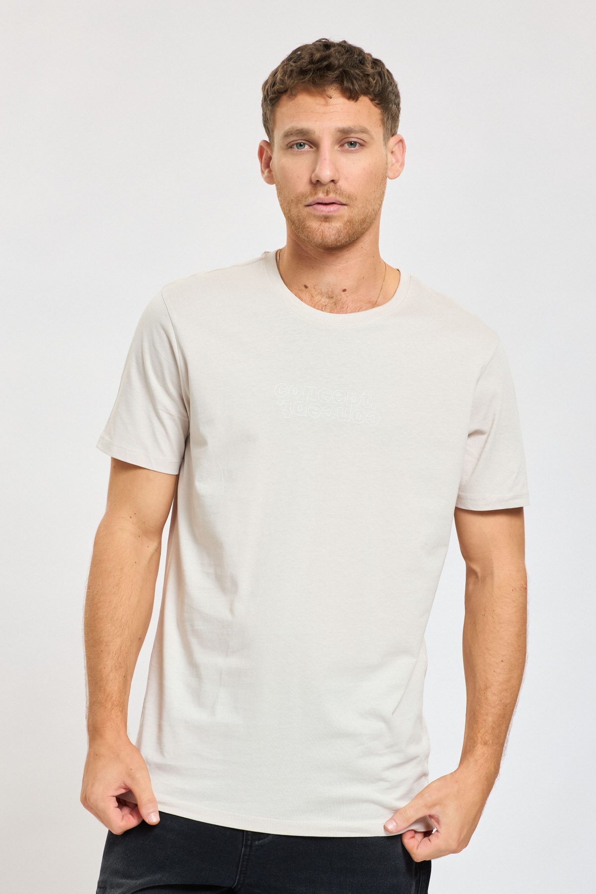 ⁦ח. עם הדפס⁩ – תמונה ⁦2⁩