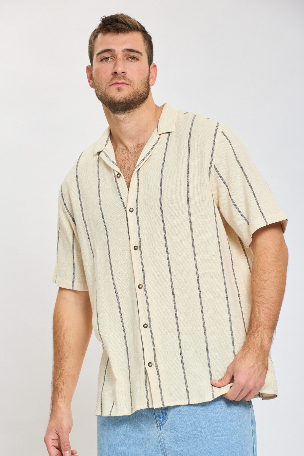 ⁦ח. מכופתרת שרוול קצר פסים⁩ – תמונה ⁦3⁩