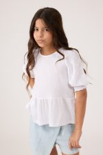 חולצה עם תחרה