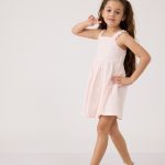 שמלה עם תחרה