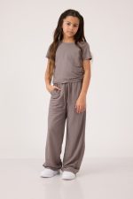 מכנסיים רחבים- חלק מסט