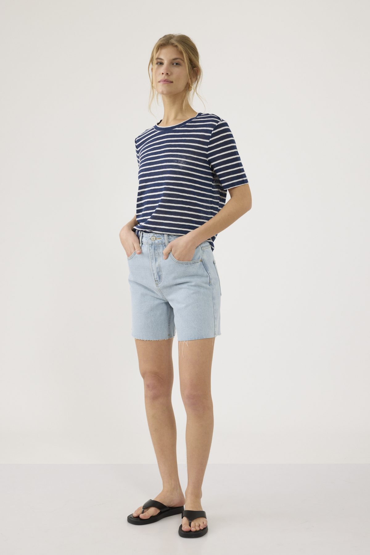 ⁦חולצת פסים⁩ – תמונה ⁦5⁩