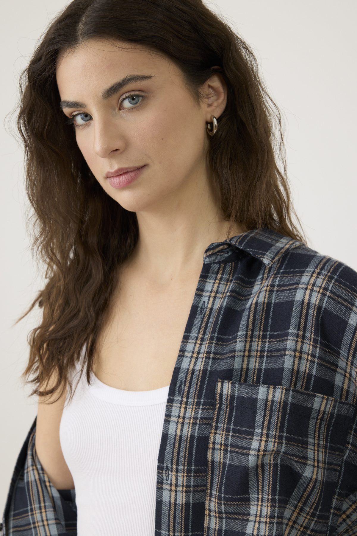 ⁦מכופתרת משבצות⁩ – תמונה ⁦4⁩