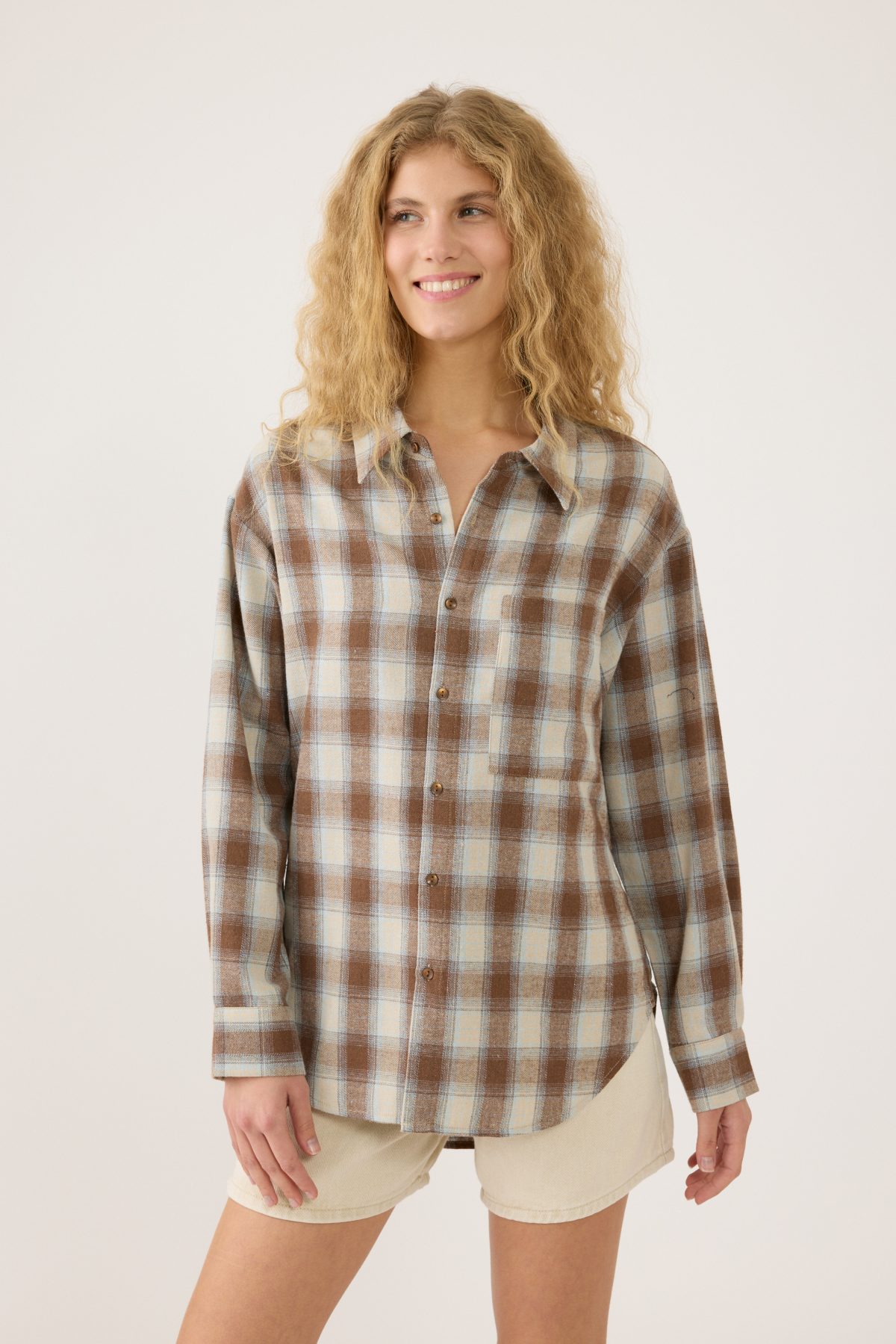 ⁦מכופתרת משבצות⁩ – תמונה ⁦2⁩