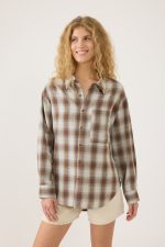 ⁦מכופתרת משבצות⁩ – תמונה ⁦2⁩