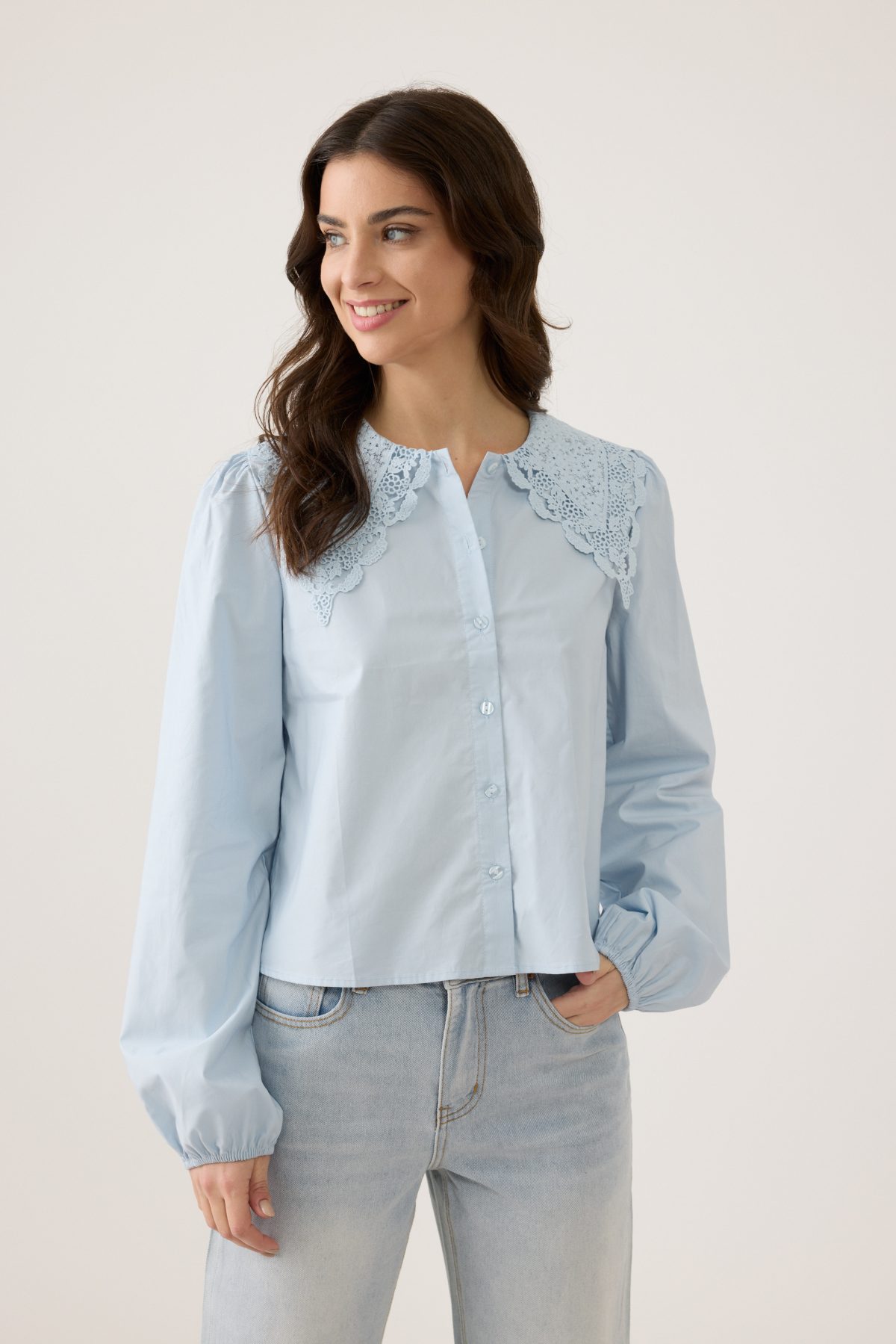 ⁦מכופתרת ארוגה עם תחרה⁩ – תמונה ⁦3⁩