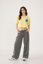 ⁦טופ קרופ עם הדפס⁩ – תמונה ⁦4⁩