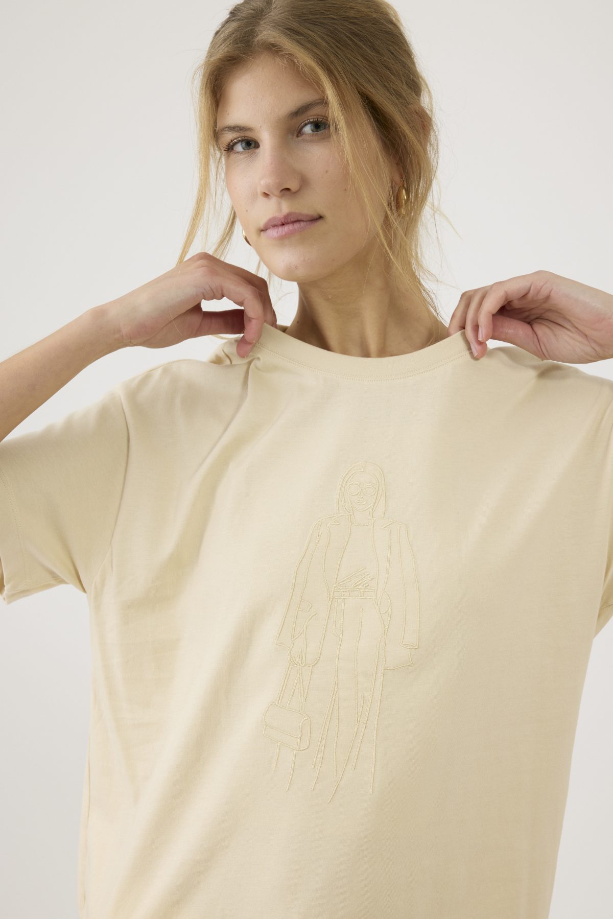 ⁦ח. עם הדפס⁩ – תמונה ⁦2⁩