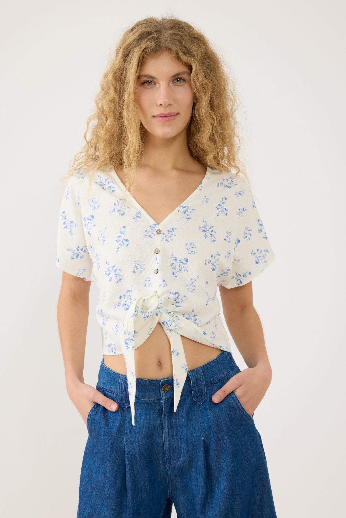 ⁦טופ עם קשירה⁩ – תמונה ⁦3⁩