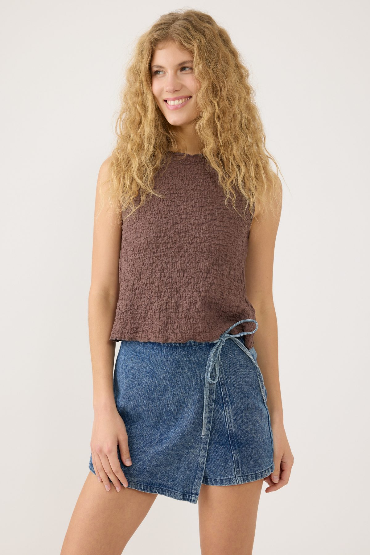 ⁦מכנס חצאית ג'ינס⁩ – תמונה ⁦2⁩