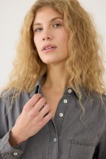 ⁦ח. מכופתרת ג'ינס- חלק מסט⁩ – תמונה ⁦3⁩