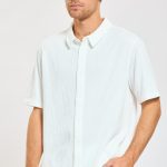 מכופתרת סרוגה