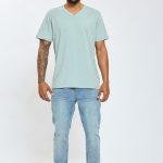 חולצה חלקה צווארון V