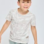 חולצה מודפסת allover