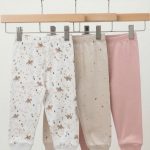 שלישיית מכנסיים