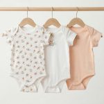 שלישיית בגדי גוף שרוול קצר