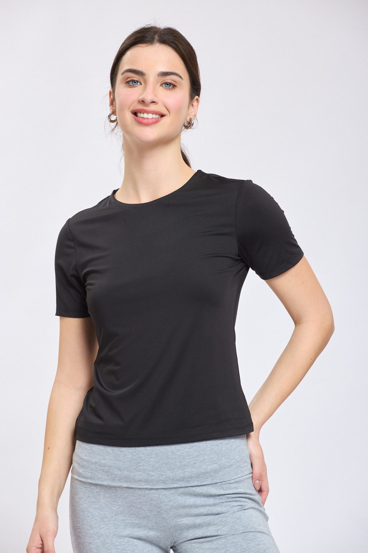 ⁦חולצה קצרה בייסיק⁩ – תמונה ⁦5⁩