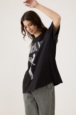 ⁦ח. עם הדפס Nirvana⁩ – תמונה ⁦5⁩