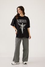 ⁦ח. עם הדפס Nirvana⁩ – תמונה ⁦2⁩