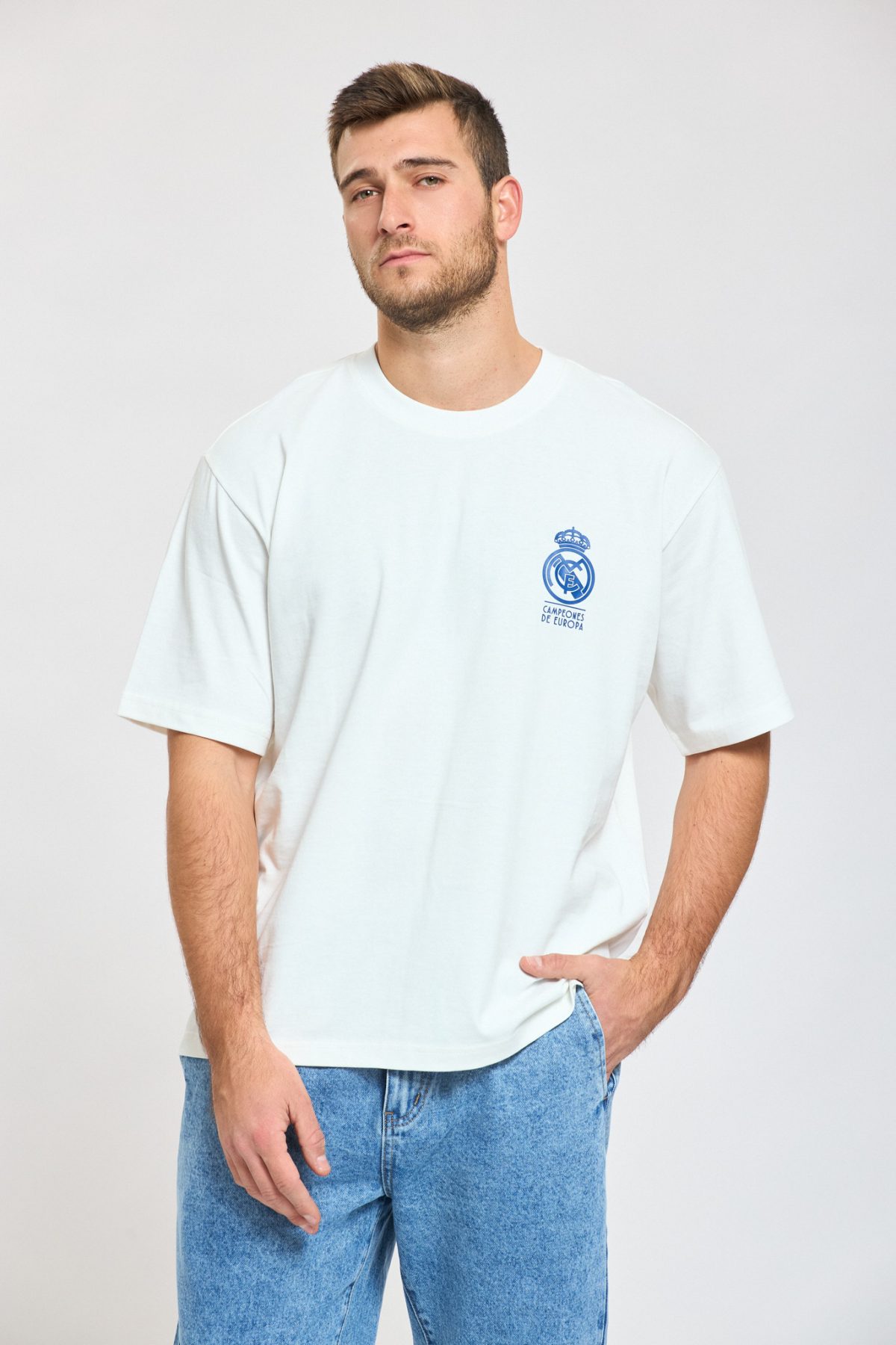 ⁦ח. עם הדפס ריאל מדריד⁩ – תמונה ⁦2⁩