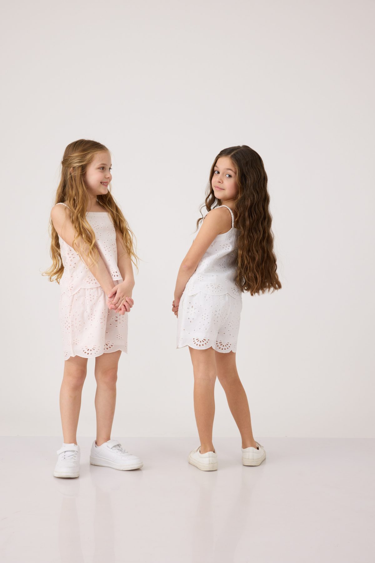 ⁦מכנס קצר תחרה - חלק מסט⁩ – תמונה ⁦3⁩